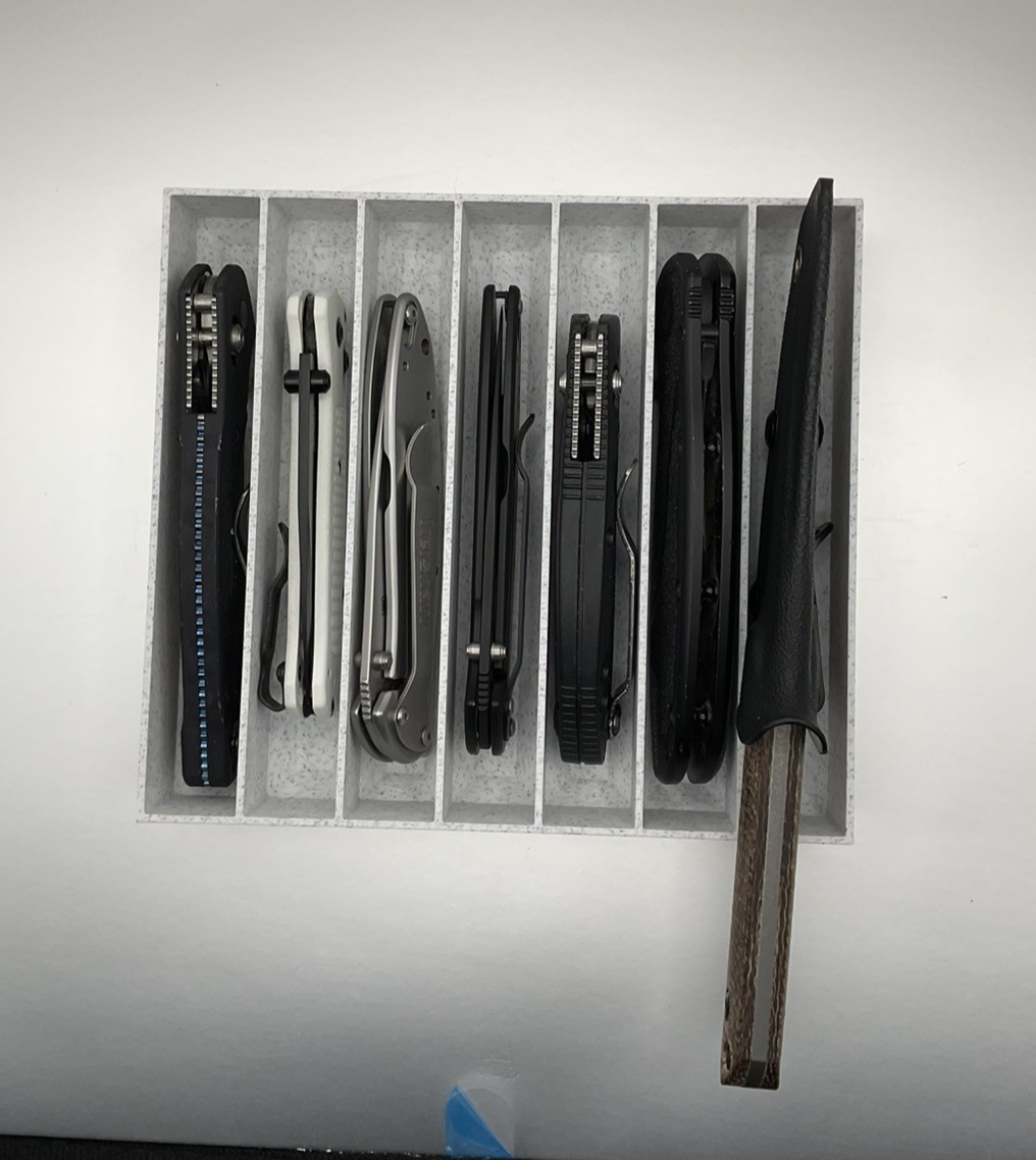 EDC Pocket Knife Display Stand